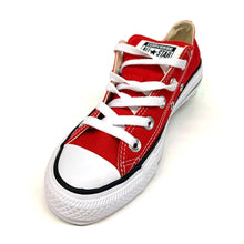 Load image into Gallery viewer, Chuck Taylor All Star Low Top In Red
